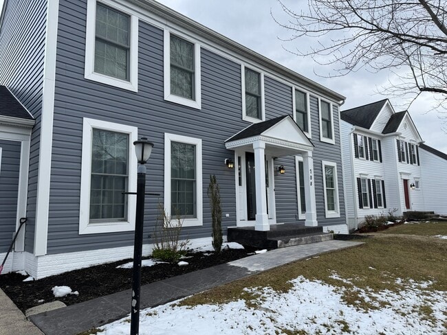 Building Photo - 708 Angelwing Ln