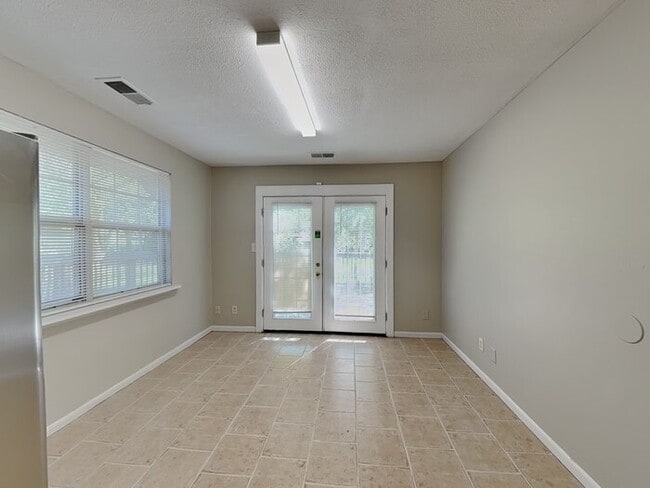 Building Photo - 6232 Epperson Dr