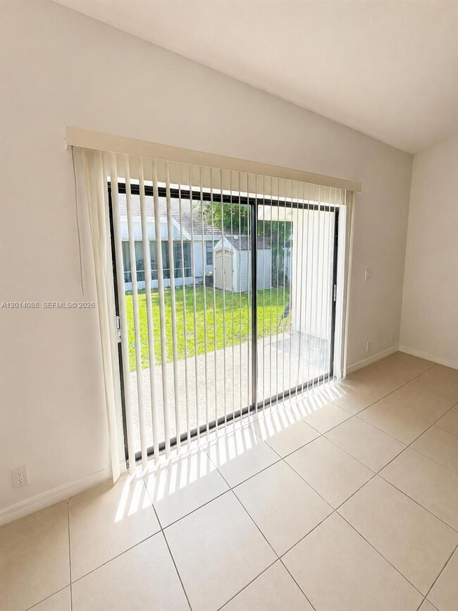 Foto del edificio - 10559 La Placida Dr