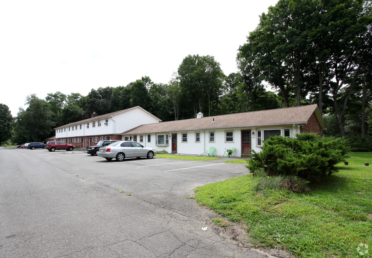 Primary Photo - Holly House Apartments