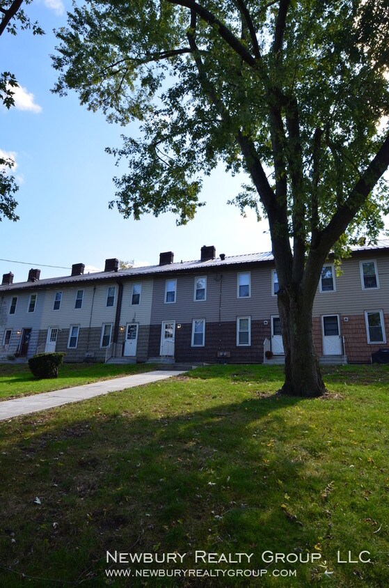 Primary Photo - Barberry Court