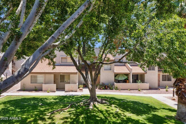 Foto del edificio - 520 N Stapley Dr