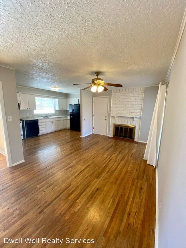 Building Photo - 3 br, 1.5 bath House - 5341 E 30th Pl
