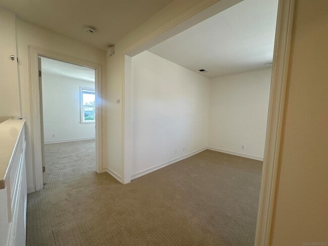 Building Photo - 440 Olive St