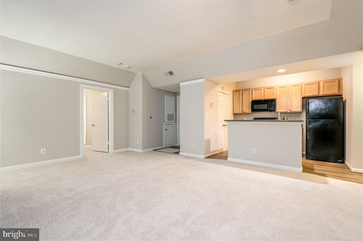 Primary Photo - 3922 Penderview Dr