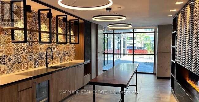 Photo du bâtiment - 251 Manitoba St