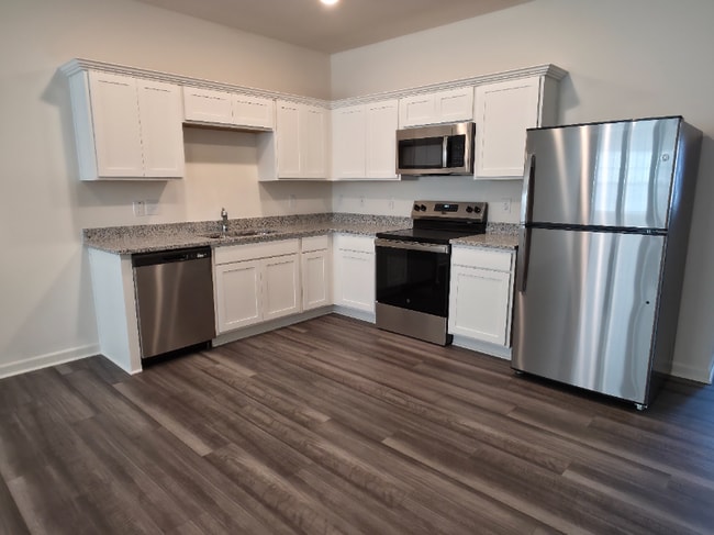 Photo - 2062 Gln Xing Dr Townhome