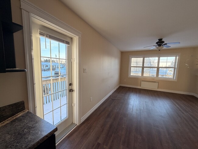 Building Photo - 260 Sleepy Hollow Rd