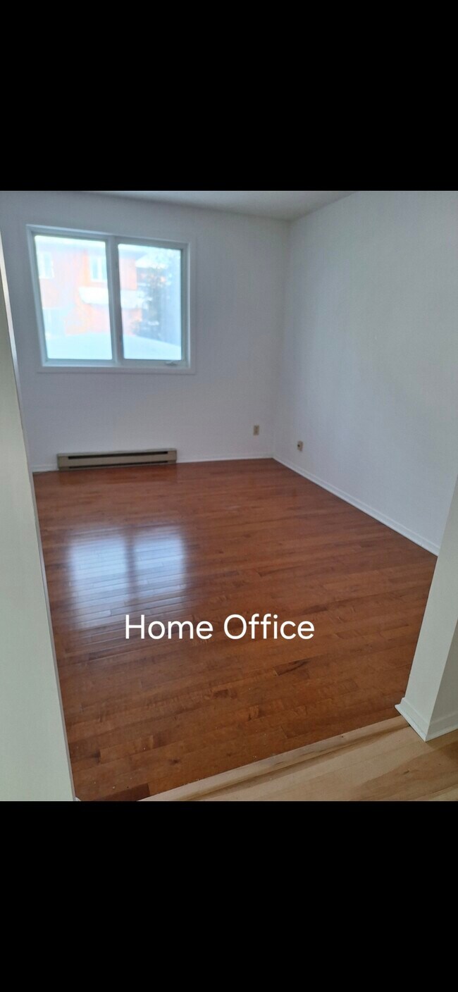 Building Photo - 195 Columbus Av