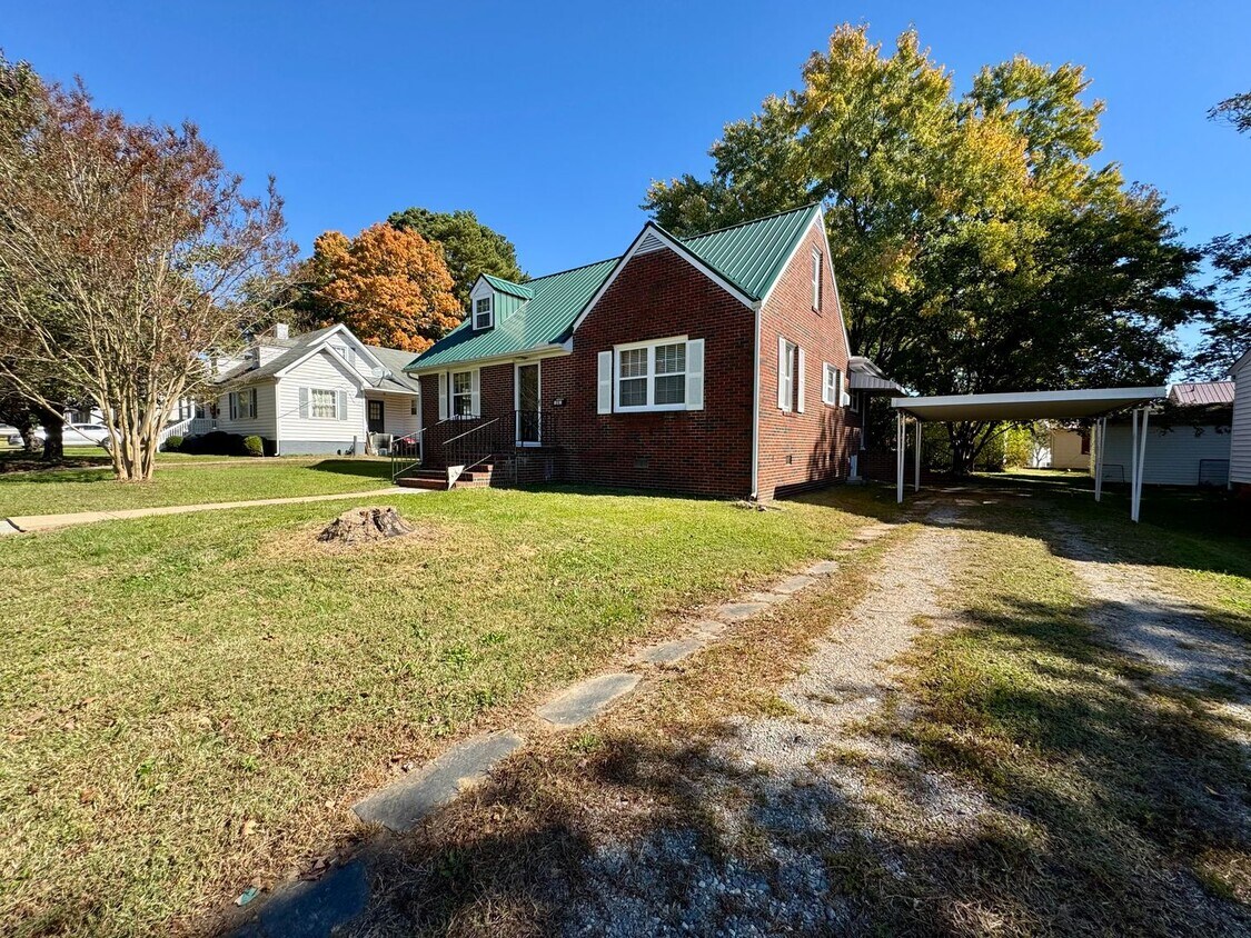 151 S Grace St, Chase City, VA 23924 House Rental in Chase City, VA