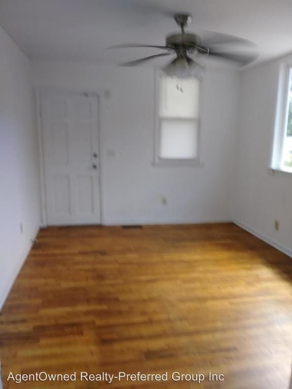 Building Photo - 3 br, 1 bath House - 733 Kent Street