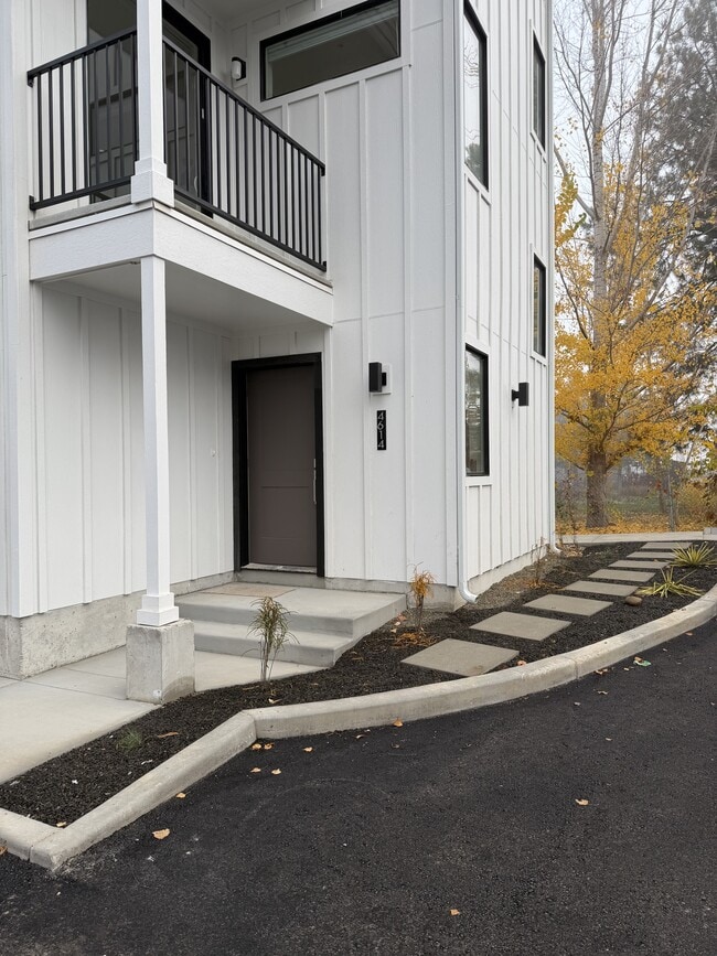 Building Photo - 4614 N Iota Ln