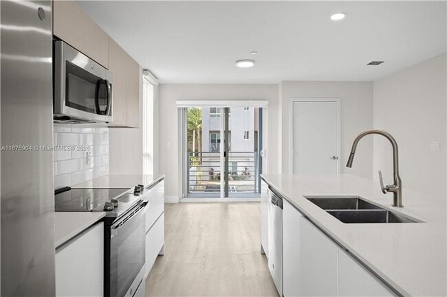 Photo - 2555 NE 193rd St Apartment