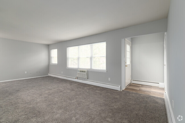 1BR, 1BA - 879SF Living Area - Sunnybrae Apartments