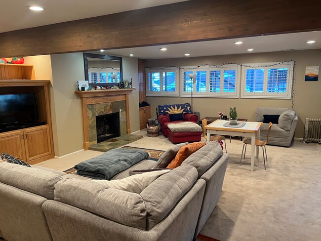 Building Photo - 3674 Oak Rim Way