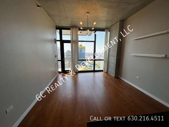 Foto del edificio - 235 W Van Buren St