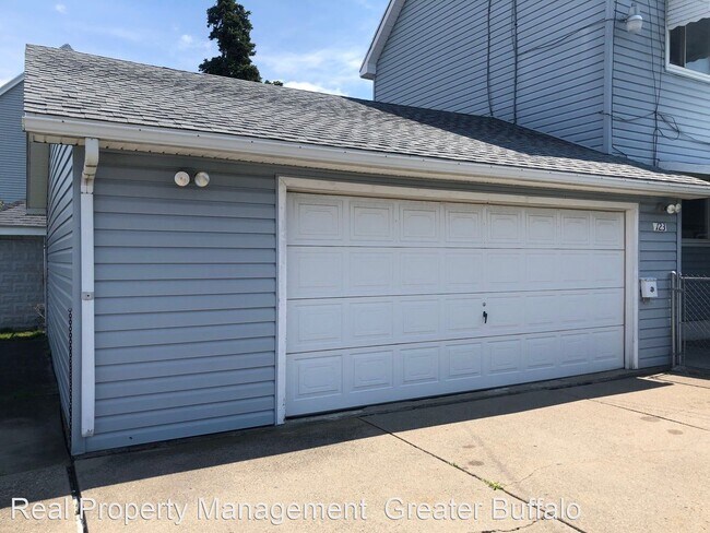 Foto del edificio - 1 br, 1 bath House - 123 Grove St Apt 2