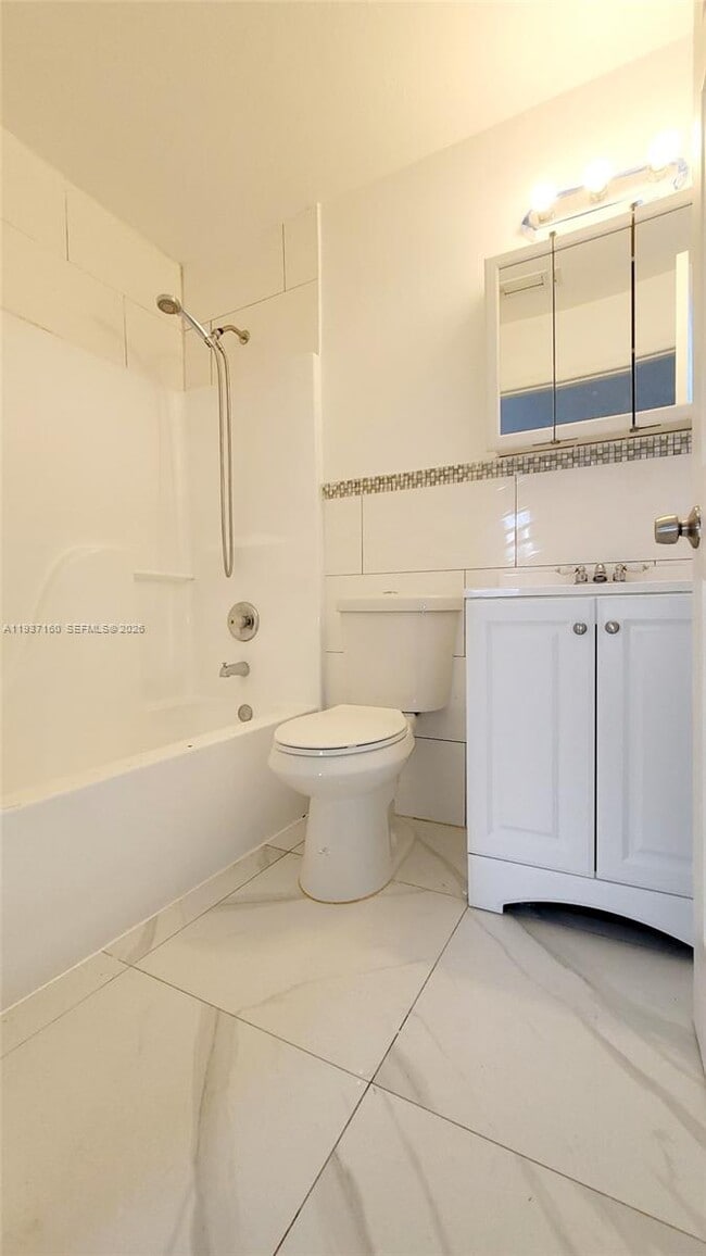 Foto del edificio - 785 SW 10th St