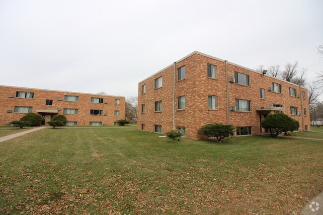 Foto principal - Lakeview Manor Apartments