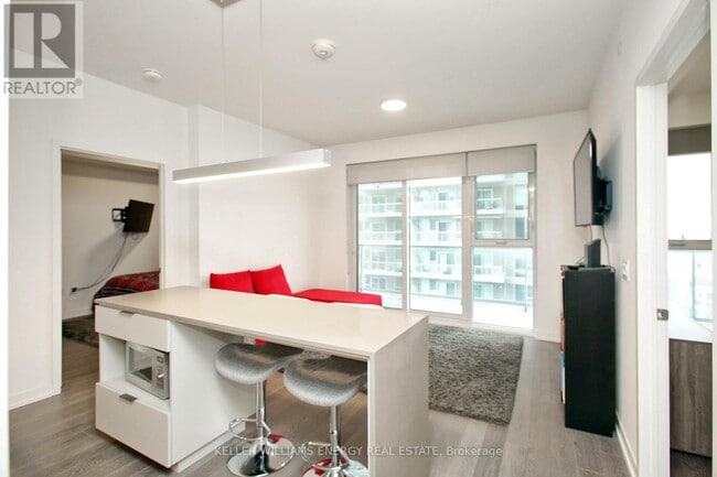 Building Photo - 15 Lower Jarvis St