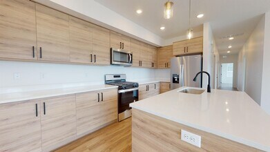 Building Photo - 1266 Sawmill Blvd