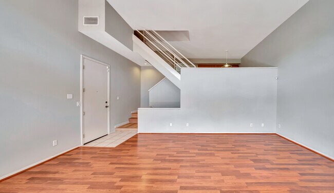 Foto del edificio - 6930 De Celis Pl