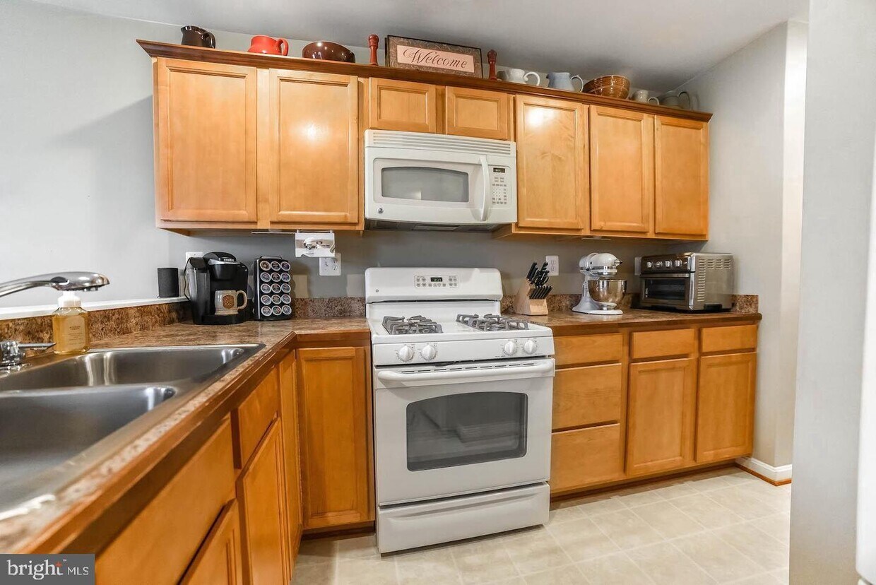 45704 N Maxine Wy, Great Mills, MD 20634 Townhome Rentals in Great