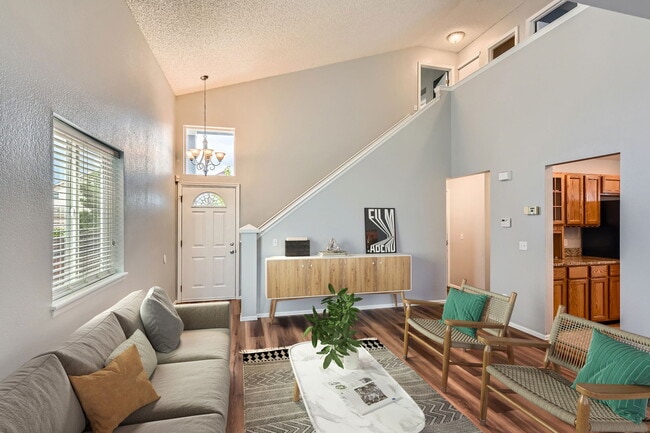 Building Photo - 8750 Redwing Ave