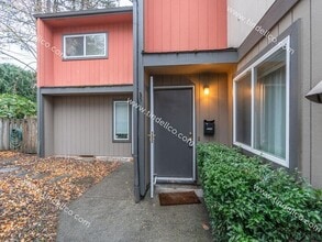 Building Photo - 8105 SW 34th Ave