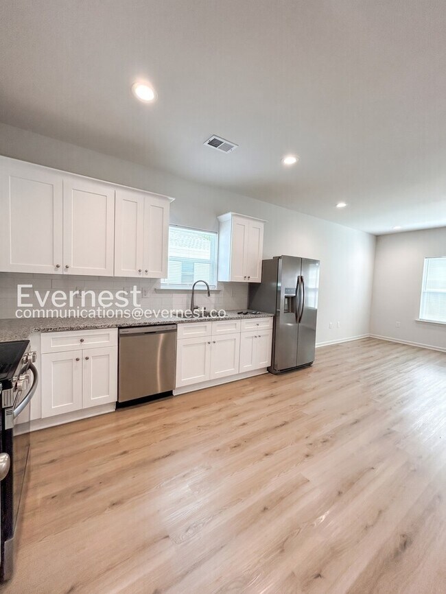 Foto del edificio - 725 N McFarland St