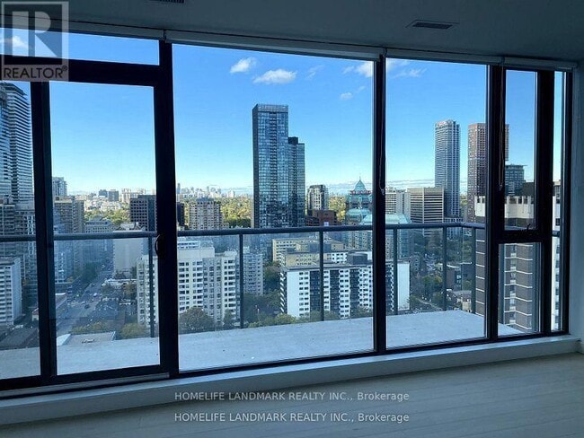 Photo du bâtiment - 81 Wellesley St E