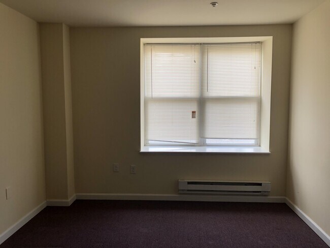 Foto del edificio - 5830 N 16th St