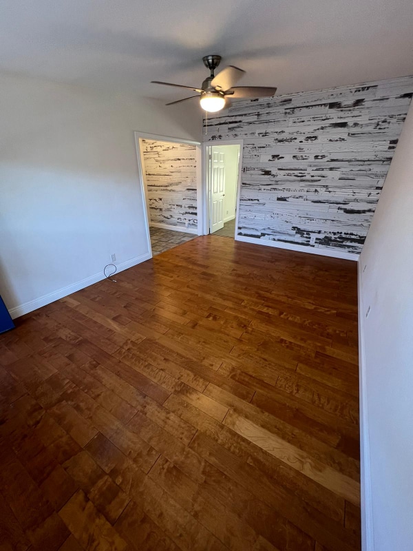 Building Photo - 375 Bonair St