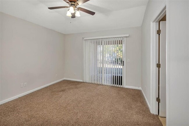 Building Photo - 202 Nell Leone Dr