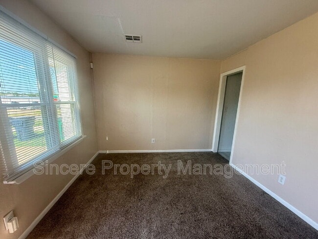 Building Photo - 741 NW 87th St