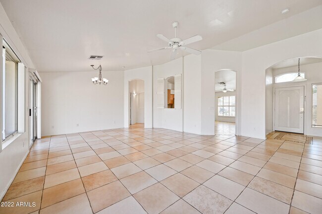 Foto del edificio - 5047 S Roosevelt St