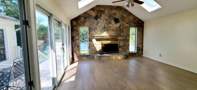 Building Photo - 76 Havemeyer Ln