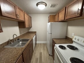 Interior Photo - Hummingbird Pointe & The Gardens