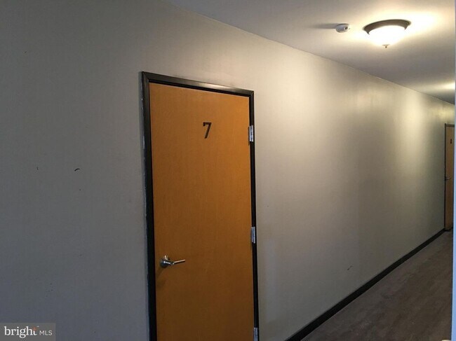 Foto del edificio - 328 Maple Ave