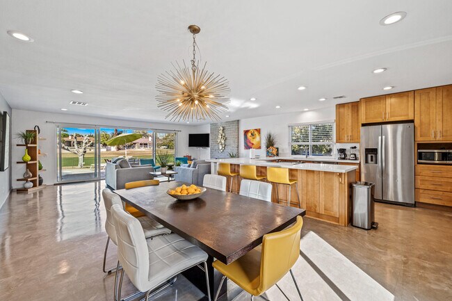 Building Photo - 79850 Fiesta Dr