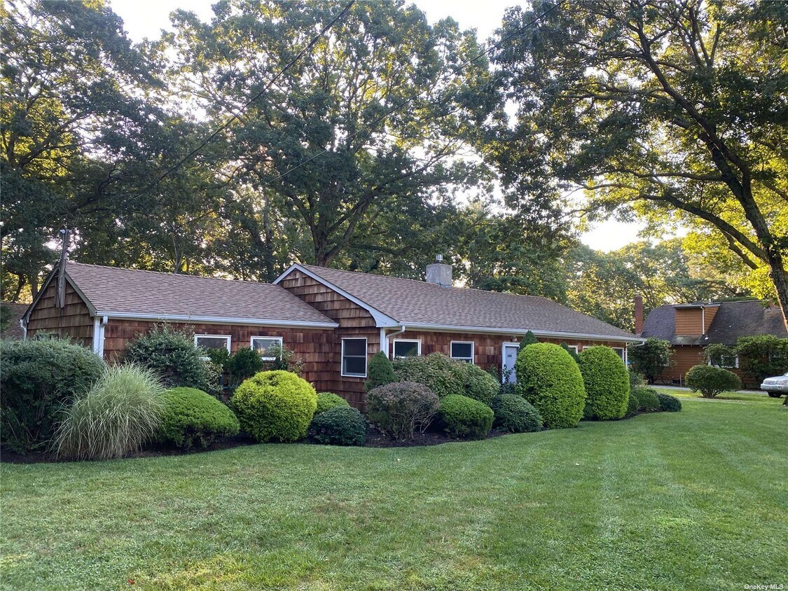 1355 Smith Rd, Peconic, NY 11958 House Rental in Peconic, NY