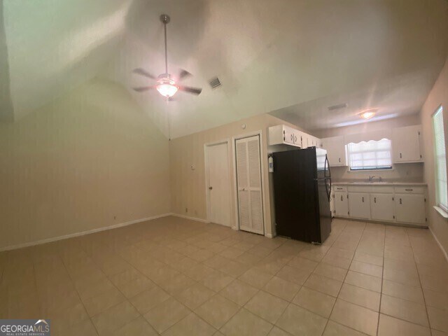 Foto del edificio - 200 N West St