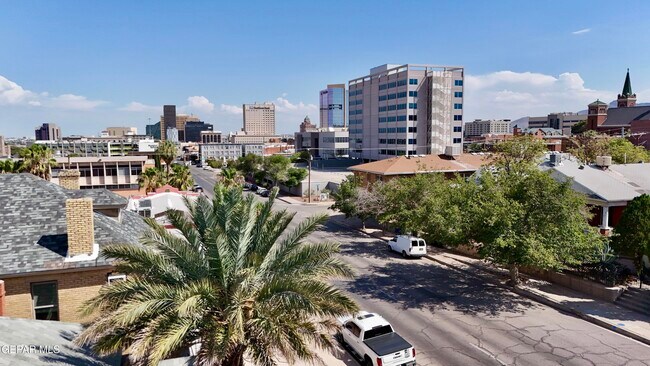 Foto del edificio - 1214 N Kansas St