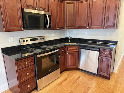 Building Photo - 60 Bonair St