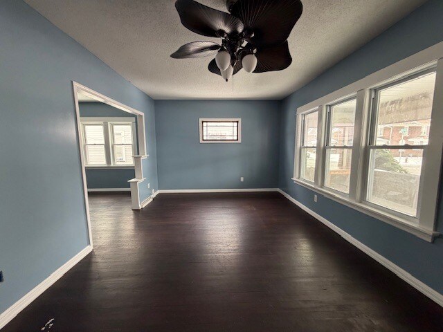 Foto del edificio - 420 S Olive St