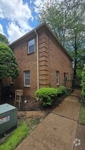 Building Photo - 258 Lombardy Pl