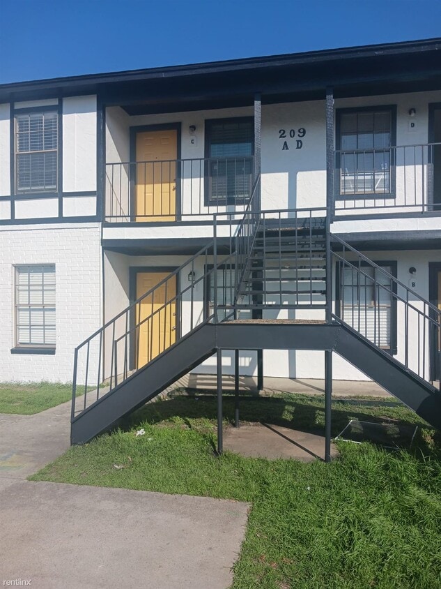 Foto del edificio - 2 br, 1 bath 4plex - 209 Roberts Circle D