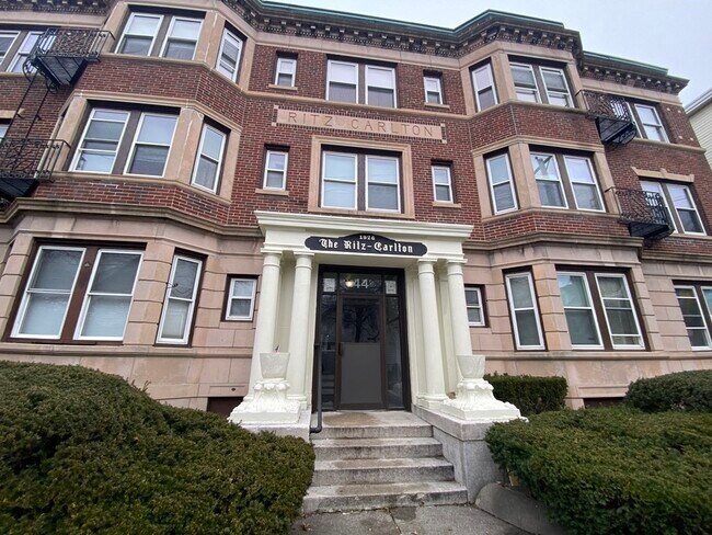 Foto del edificio - 44 Estes St