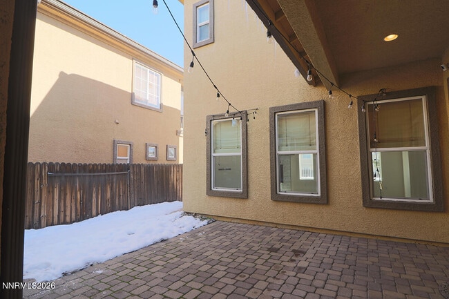 Building Photo - 10890 Serratina Dr