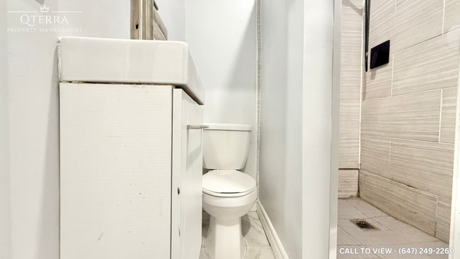 Photo du bâtiment - 850 Bathurst St